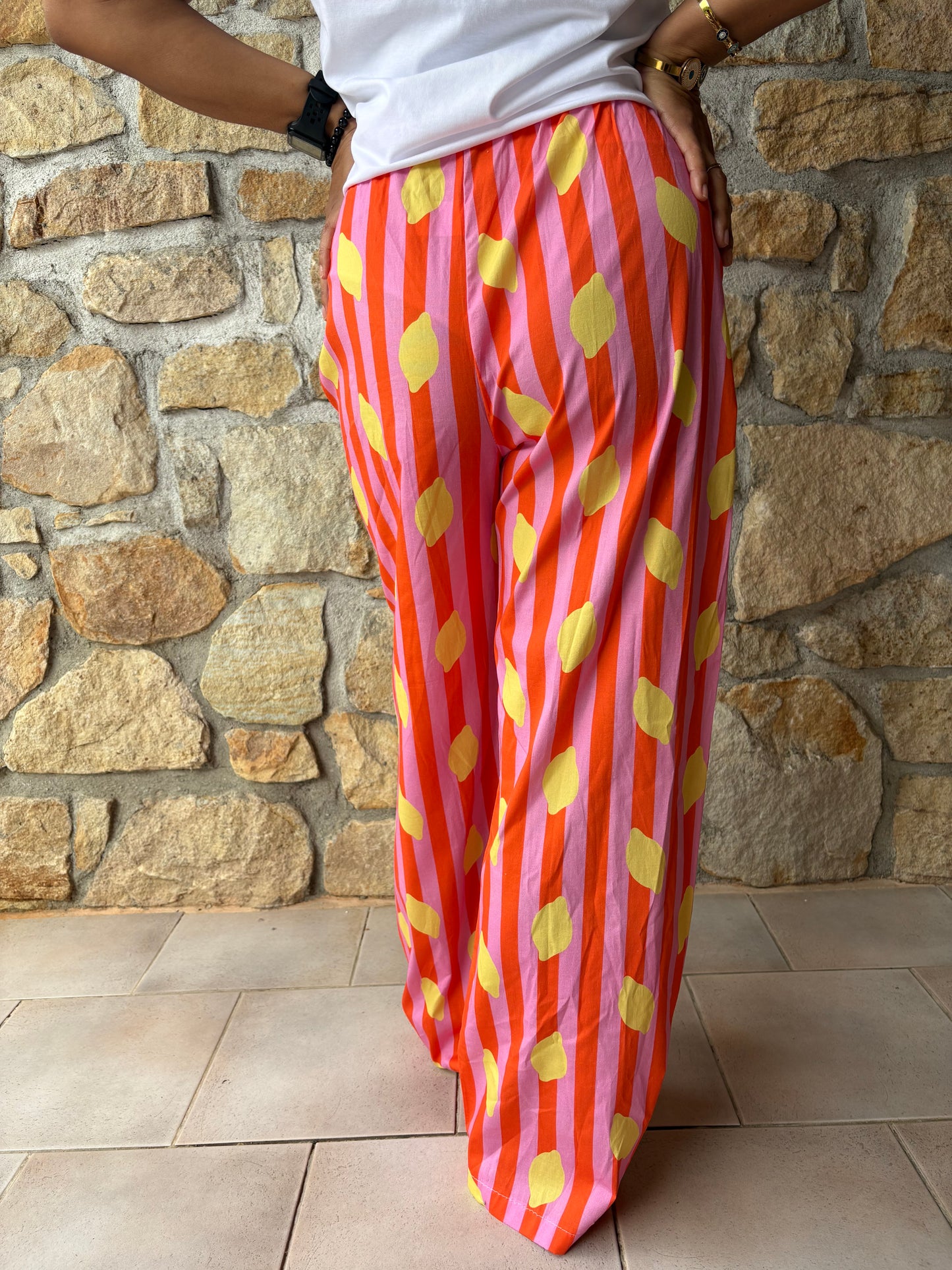 Pantalon Rayé Rose Et Orange Motif Citrons Jaune